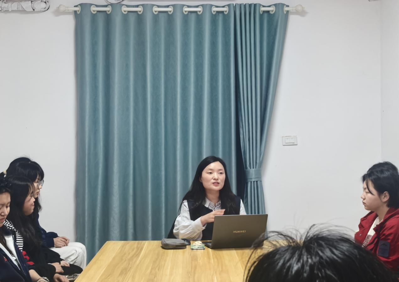 “告别内耗 拥抱好眠”—— 医学院携手大学生赋能发展与研究中心举办心理健康专题活动